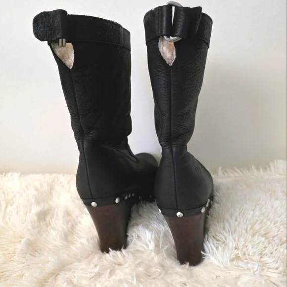 S.  O.  L.  D.    UGG Black Leather Sheepskin Lined Wood Heel Boots size 8 - Picture 3 of 14